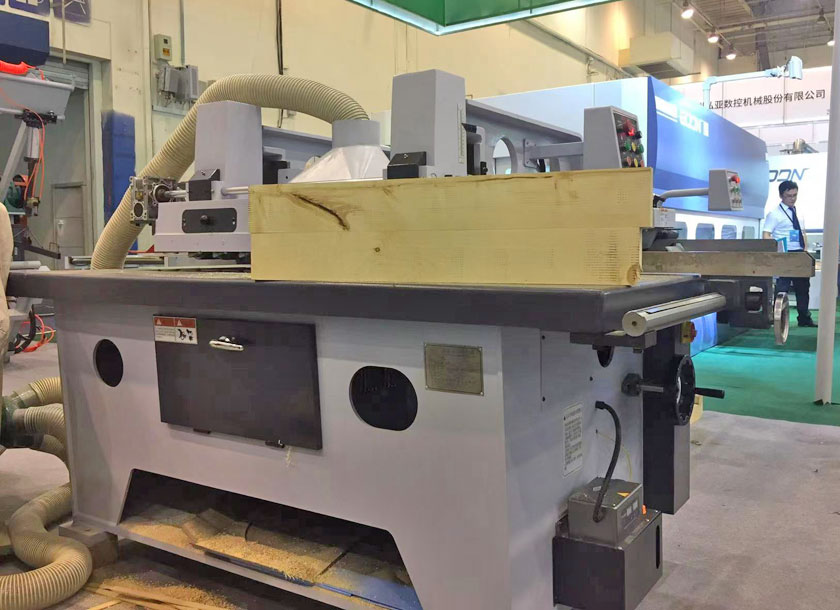 型單片修邊縱鋸機