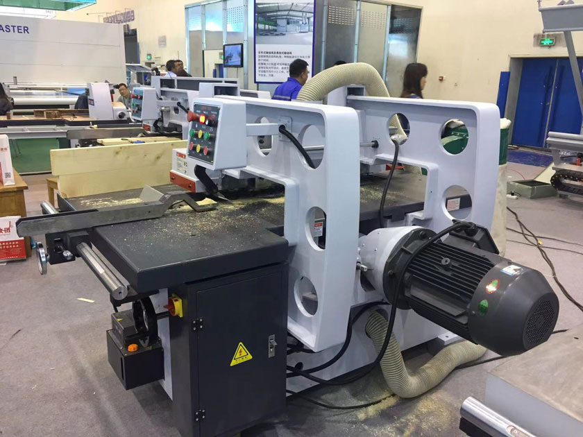 型單片修邊縱鋸機