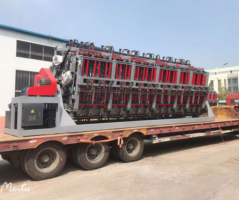 液壓四面旋轉(zhuǎn)拼板機(jī)