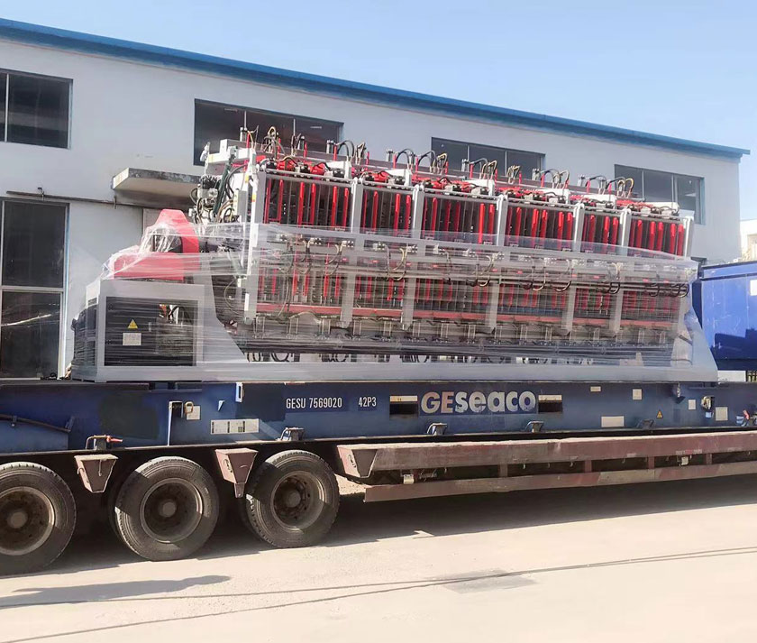 四面旋轉(zhuǎn)拼板機(jī)